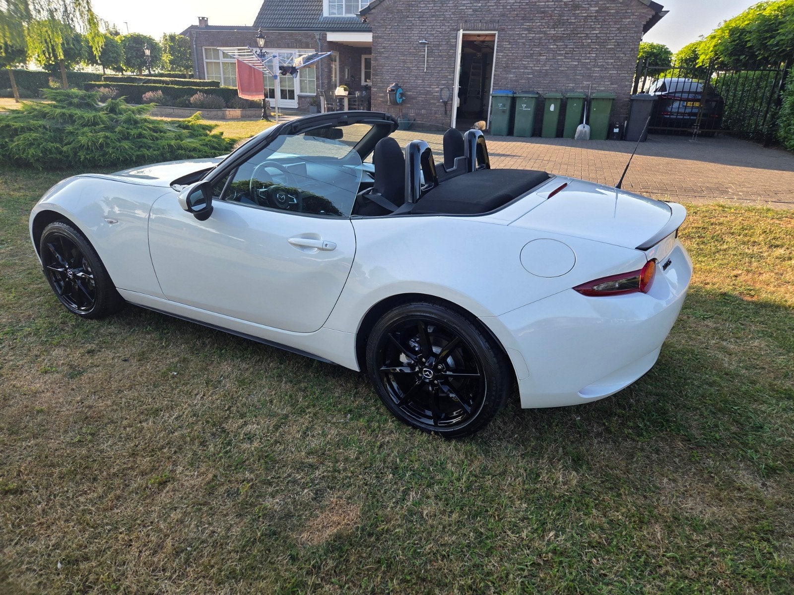 Mazda MX-5 1.5 Sky 78000 km  2016 Wit, Auto's, Mazda, Achterwielaandrijving, 4 cilinders, Cabriolet, Wit