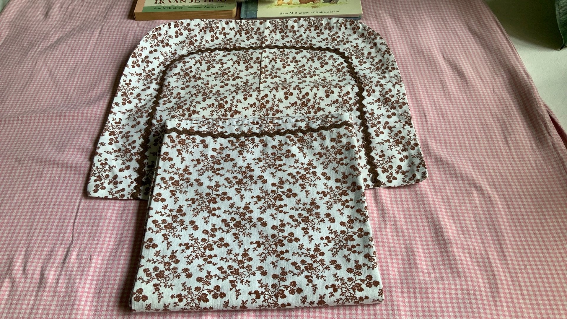 Vintage lakensetje voor babywieg/wit met bruine bloemetjes, Gebruikt, Jongetje of Meisje, Wit, Overige typen