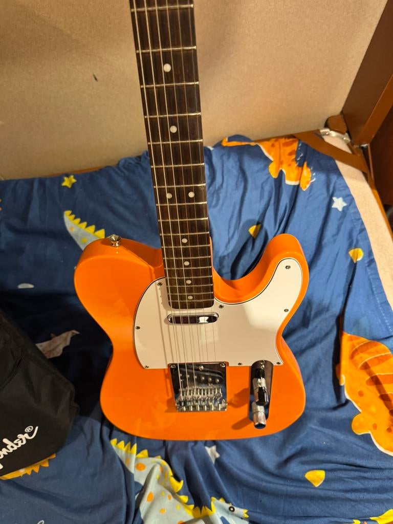 Like-new squier tele affinity electric guitar + accessories, Ophalen, Zo goed als nieuw, Elektrische gitaar