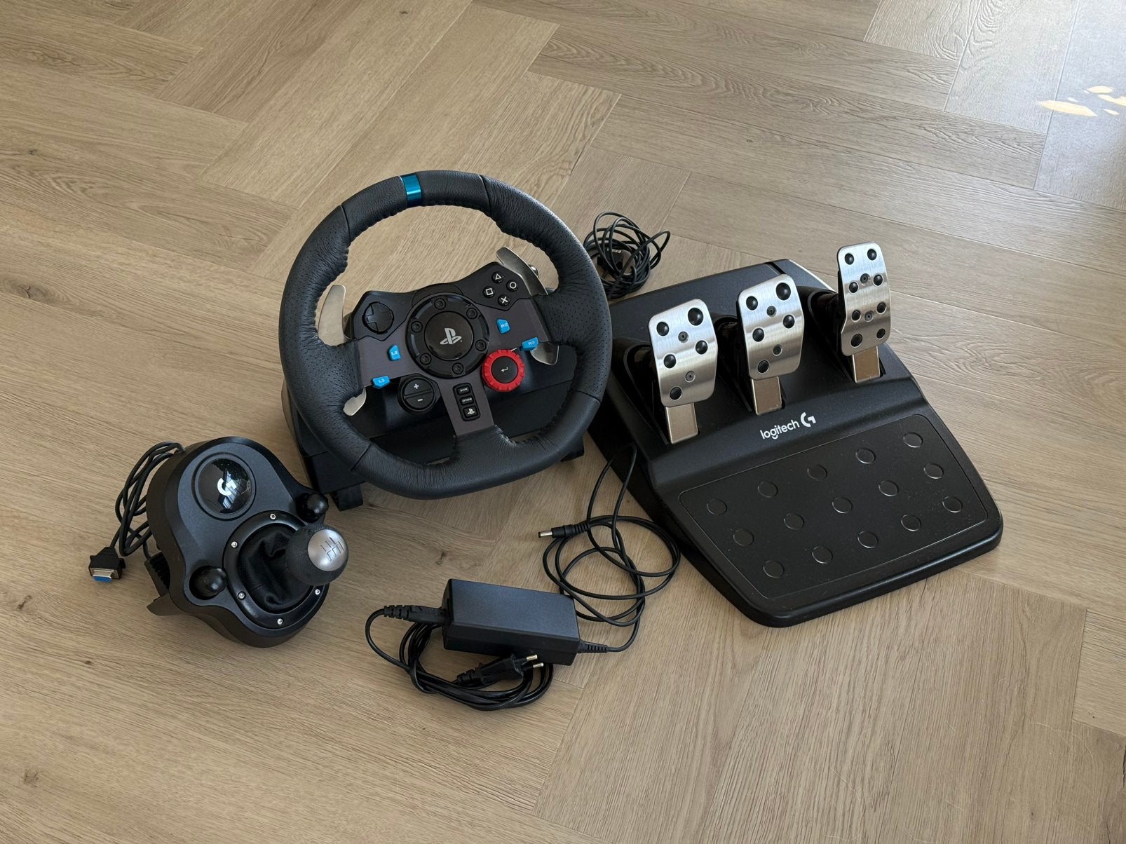 Logitech G29 + Shifter + Pedalen – Weinig gebruikt, Ophalen, Zo goed als nieuw, Stuur of Pedalen, PlayStation 3