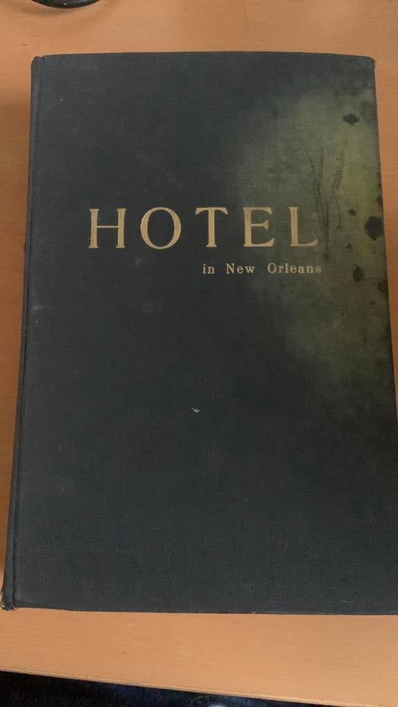 Hotel - Arthur Hailey, Ophalen of Verzenden, Zo goed als nieuw