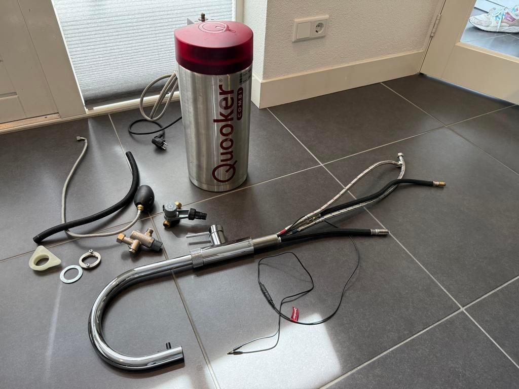 Quooker Round Flex Chroom + Combi tank 7L, Ophalen, Zo goed als nieuw, Chroom, Kraan