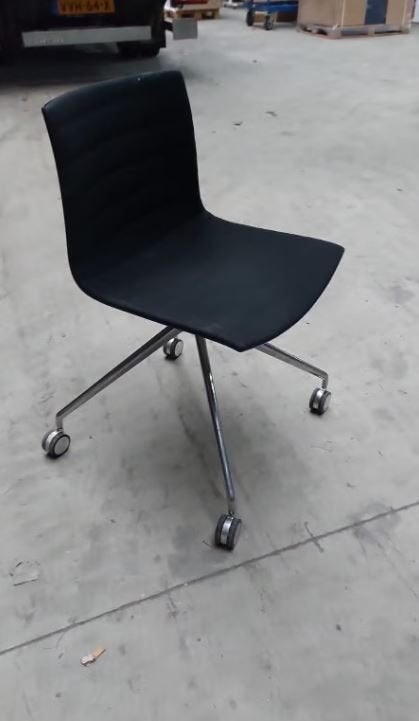 Arper CATIFA 46 Gebruikt, Gebruikt, Arper, Zwart, Design