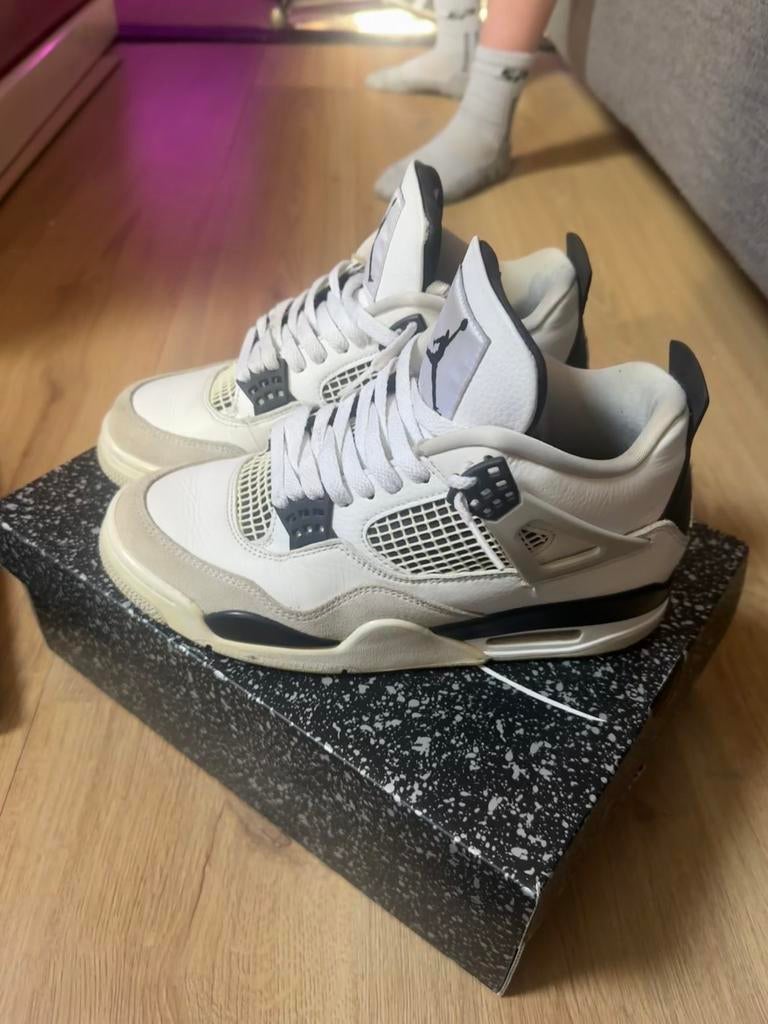 Jordan 4 military black, Kleding | Heren, Schoenen, Ophalen of Verzenden, Zo goed als nieuw, Wit