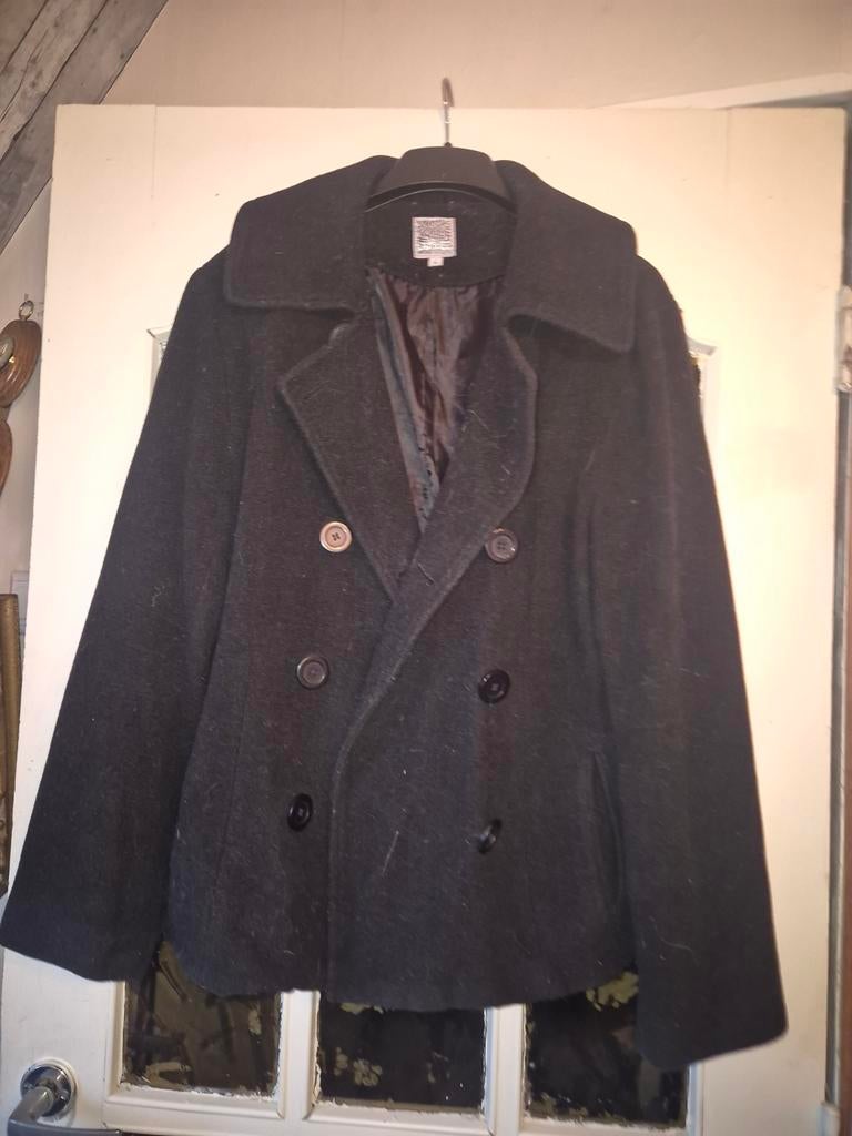 Zwarte jas maat L, zo goed als nieuw, Kleding | Dames, Jassen | Winter, Ophalen of Verzenden, Zo goed als nieuw, Maat 42/44 (L)
