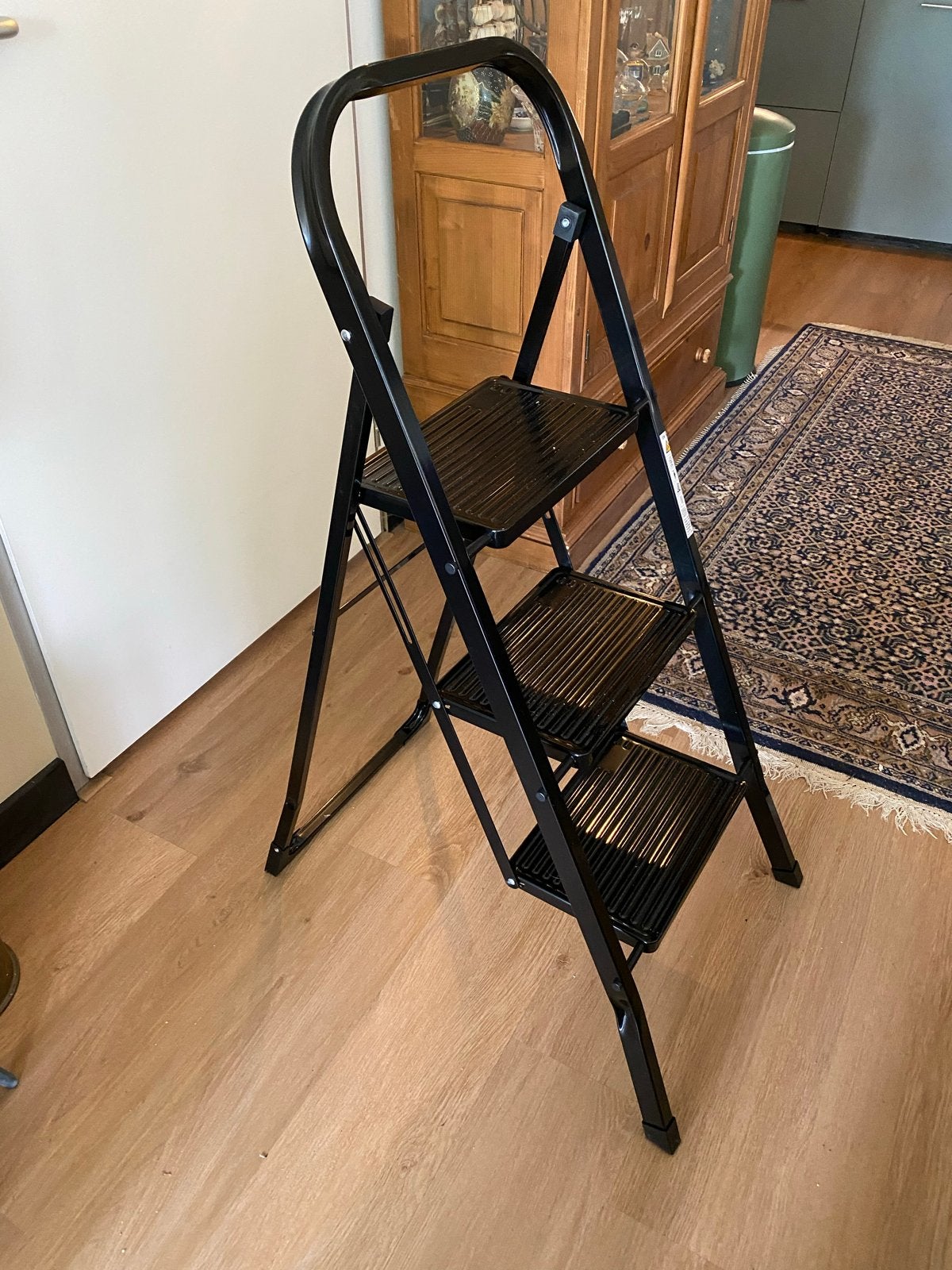 BRASA Q SLM300 Huishoudtrap Zwart - 3 treden, Doe-het-zelf en Verbouw, Ladders en Trappen, Trap, Ophalen of Verzenden, Zo goed als nieuw