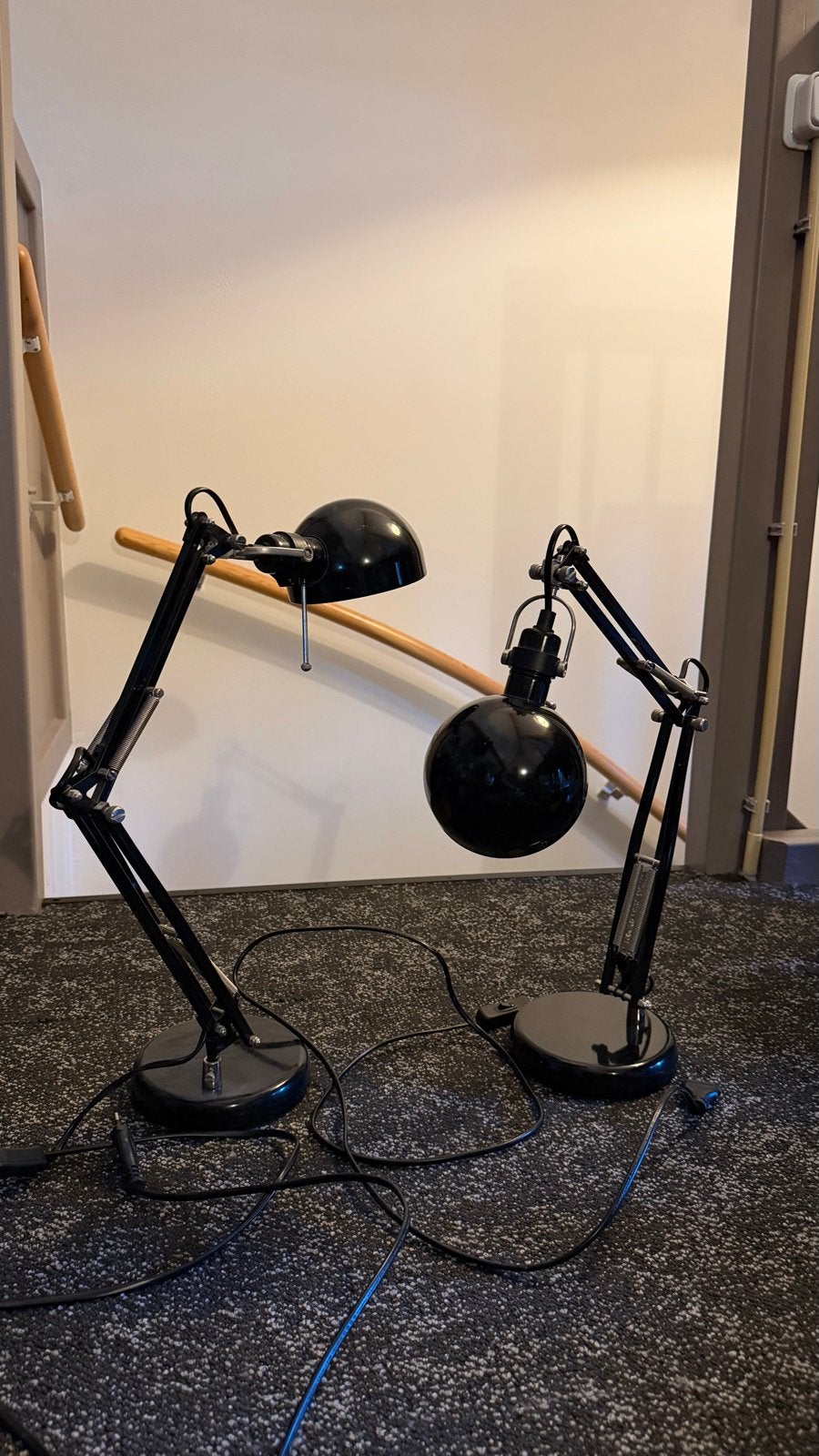 IKEA Bureaulampen - Set van 2 Zwarte Verstelbare Lampen, Huis en Inrichting, Ophalen, Gebruikt, E14 (klein), Zwart
