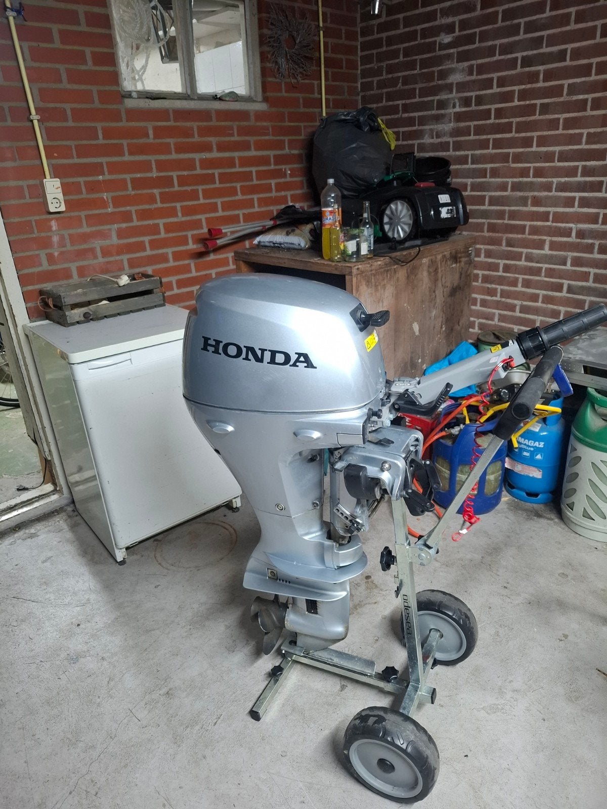 Honda buitenboordmotor - Zo goed als nieuw, 10 tot 30 pk, Viertaktmotor, Ophalen of Verzenden, Zo goed als nieuw
