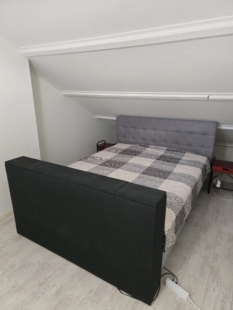 Luxe tweepersoonsbed met ingebouwde uitschuifbare TV, Ophalen, Tweepersoons, 200 cm, 160 cm