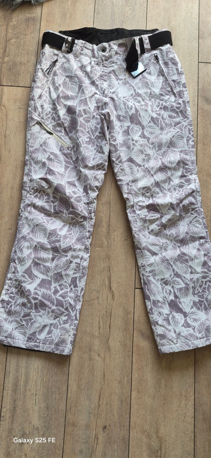 Luhta ski broek - Zo goed als nieuw, Broek, Luhta, Maat 42/44 (L), Ophalen of Verzenden