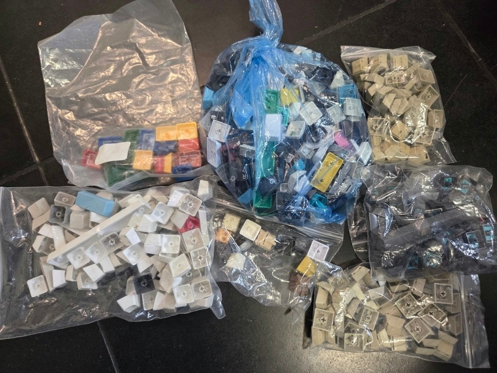 GRATIS willekeurige verzameling keycaps, Computers en Software, Ophalen of Verzenden, Gebruikt
