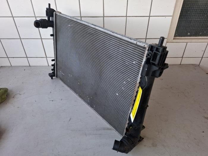Radiateur van een Alfa Romeo Mito, Gebruikt, -, Verzenden, -