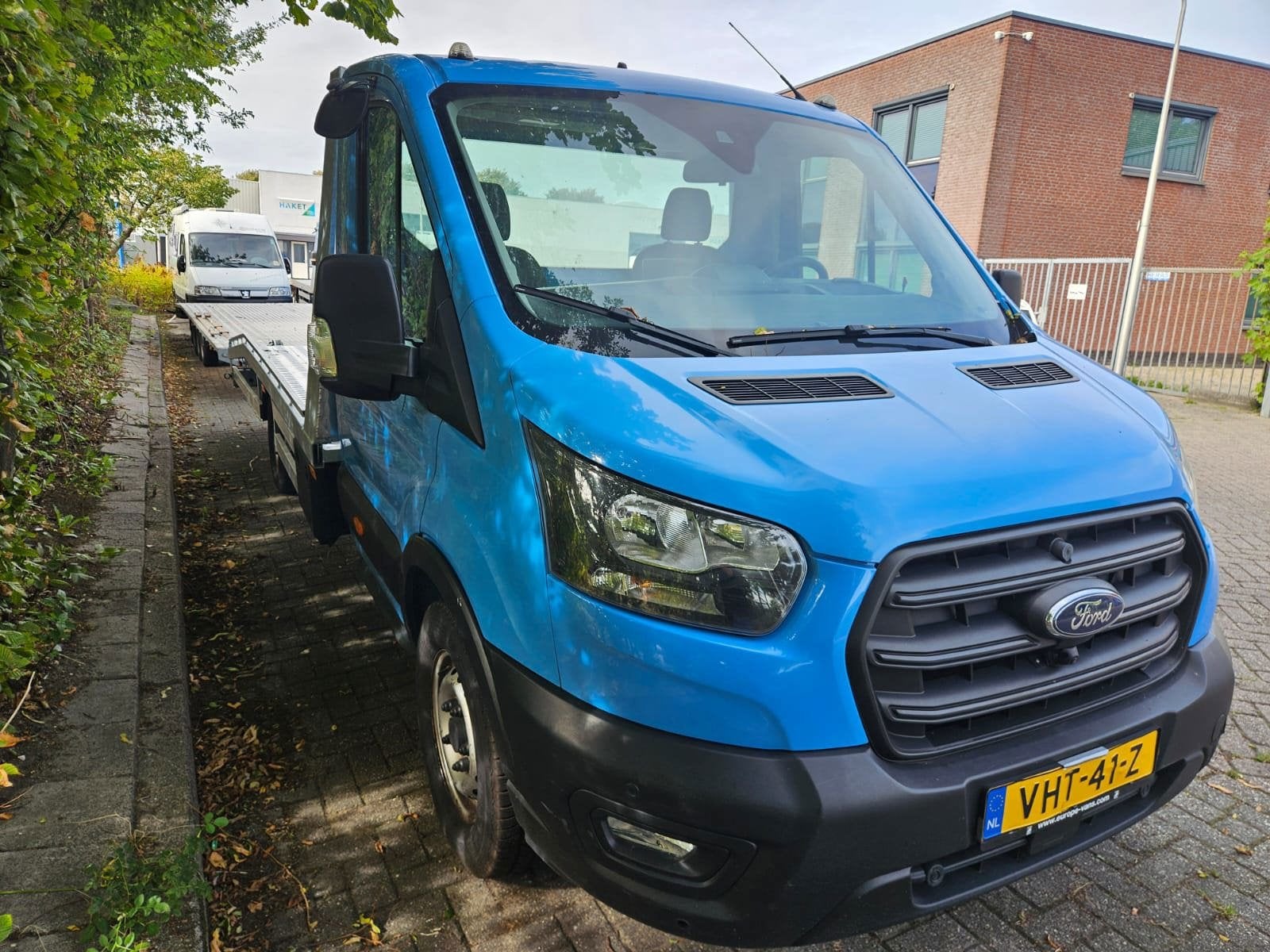 Ford Transit 2.0 TDCI Oprijwagen autotransporter 1600kg lade, Auto's, 15 km/l, Euro 6, 4 cilinders, Blauw