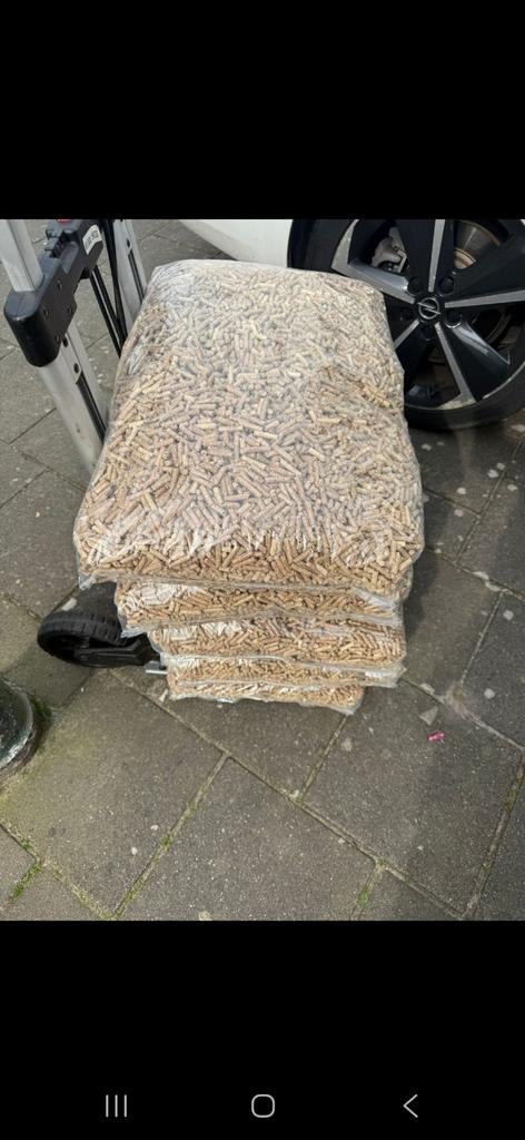 Houtpellets in zakken 15 kilo, Ophalen