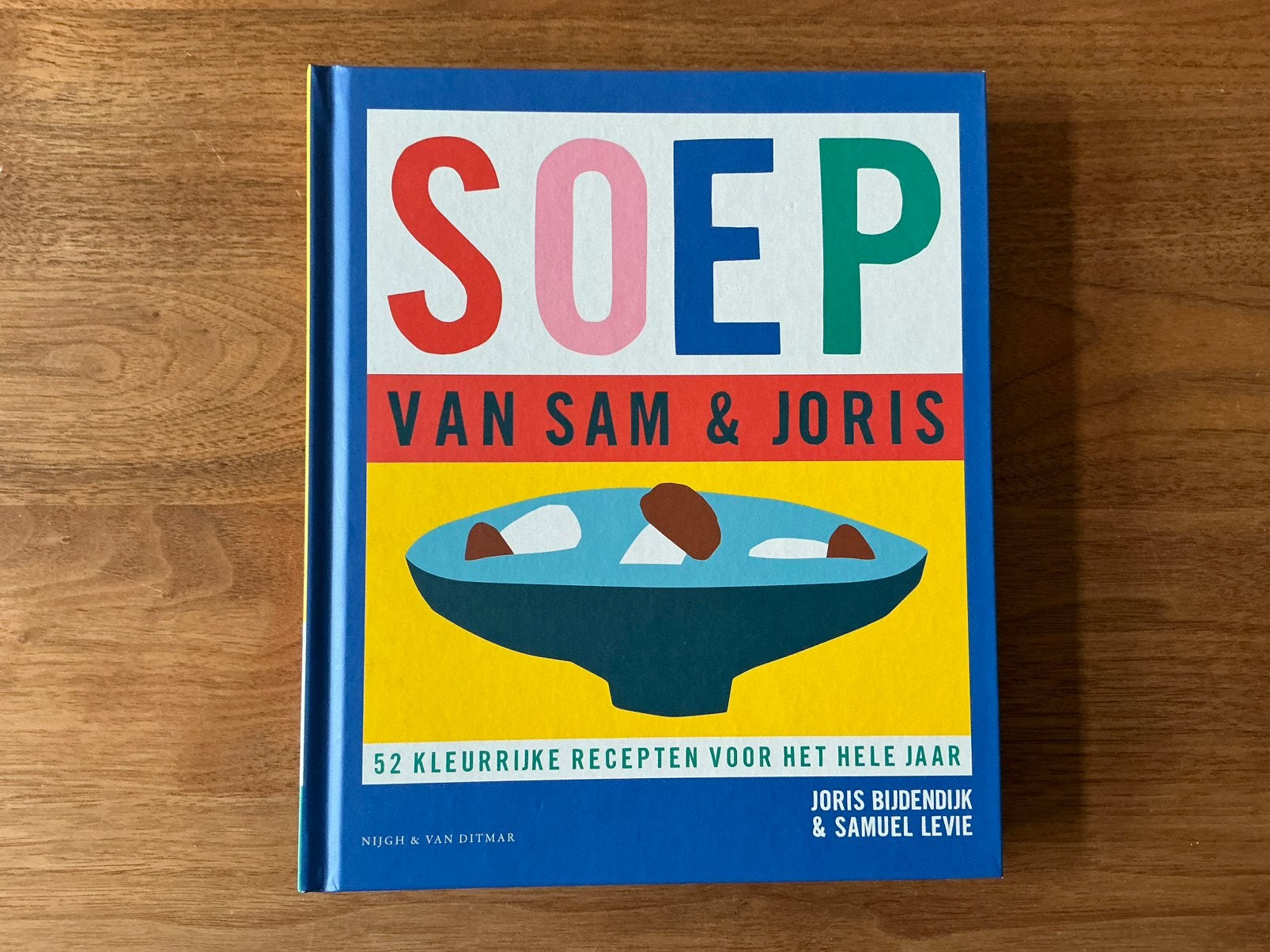 Soep van Sam & Joris - Joris Bijdendijk & Samuel Levie, Boeken, Kookboeken, Ophalen of Verzenden, Zo goed als nieuw