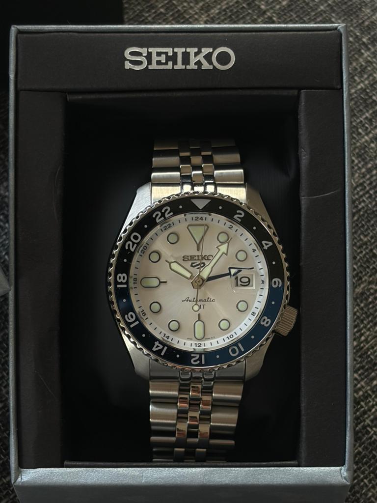 Seiko 5 Sports GMT “White/Blue” Ref. SSK033K1, Polshorloge, Nieuw, Ophalen of Verzenden, Seiko