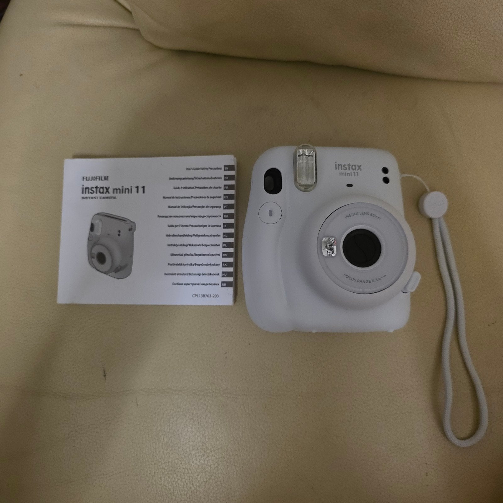 Fuji Instax Mini 11 - Nieuwstaat met 7 foto's, Ingebouwde flitser, Handleiding, Instant camera, Ophalen of Verzenden