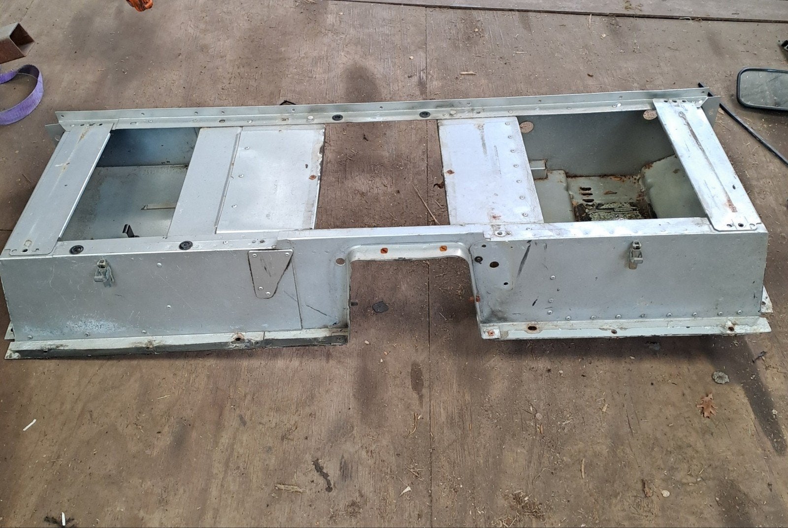 Seatbase Landrover Defender, Auto-onderdelen, Carrosserie en Plaatwerk, Ophalen, Gebruikt, Voor, Land Rover