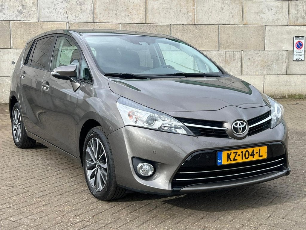 Toyota Verso 1.8 VVT-i DynamicAUTOMAAT,AIRCO,HOGE INSTAP, Auto's, Gebruikt, 4 cilinders, Origineel Nederlands, Parkeersensor