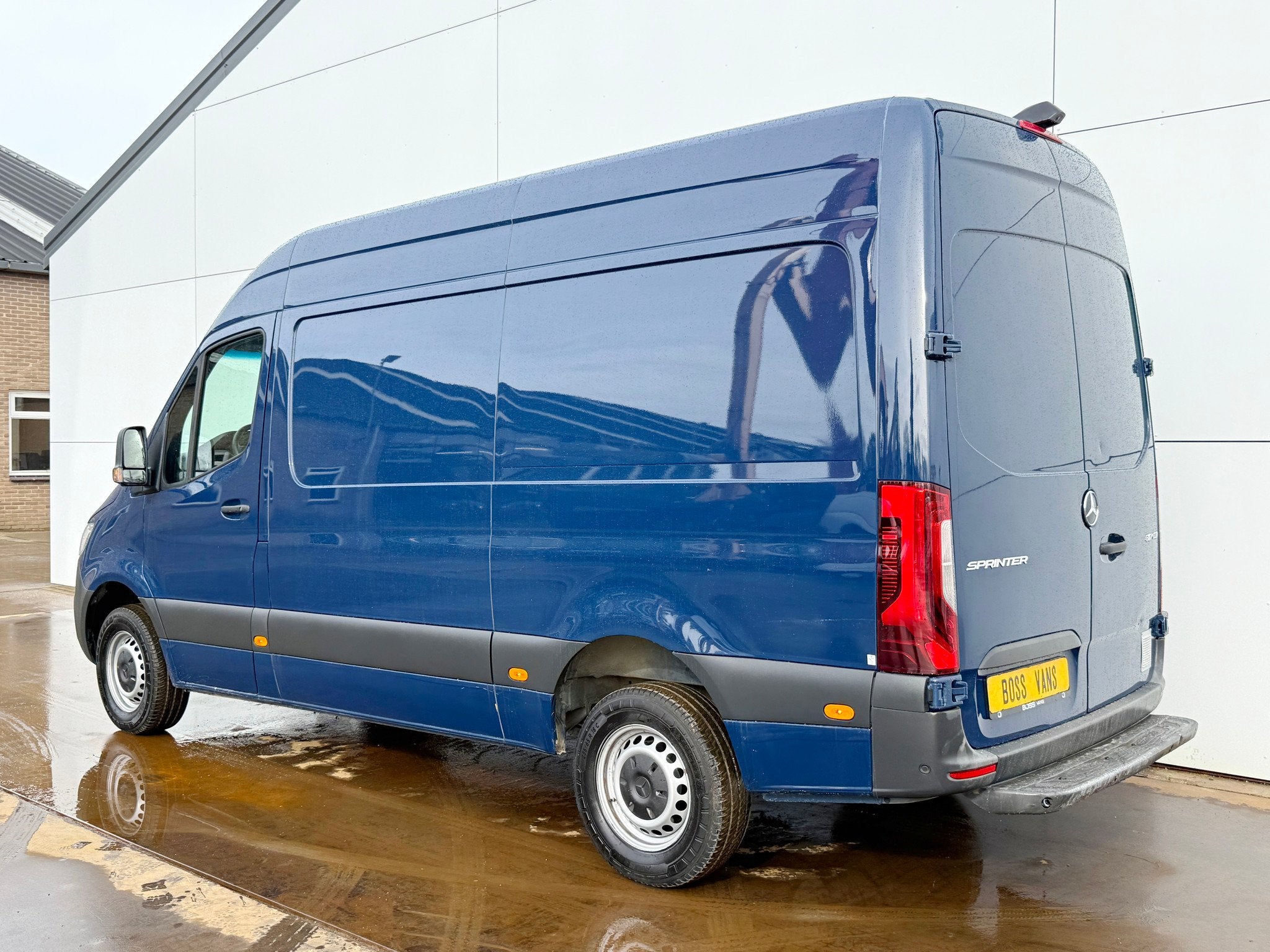 L2H2 LED 10 Inch MBUX Scherm Lederen bekleding Climate Contr, Achterwielaandrijving, Gebruikt, Euro 6, 4 cilinders