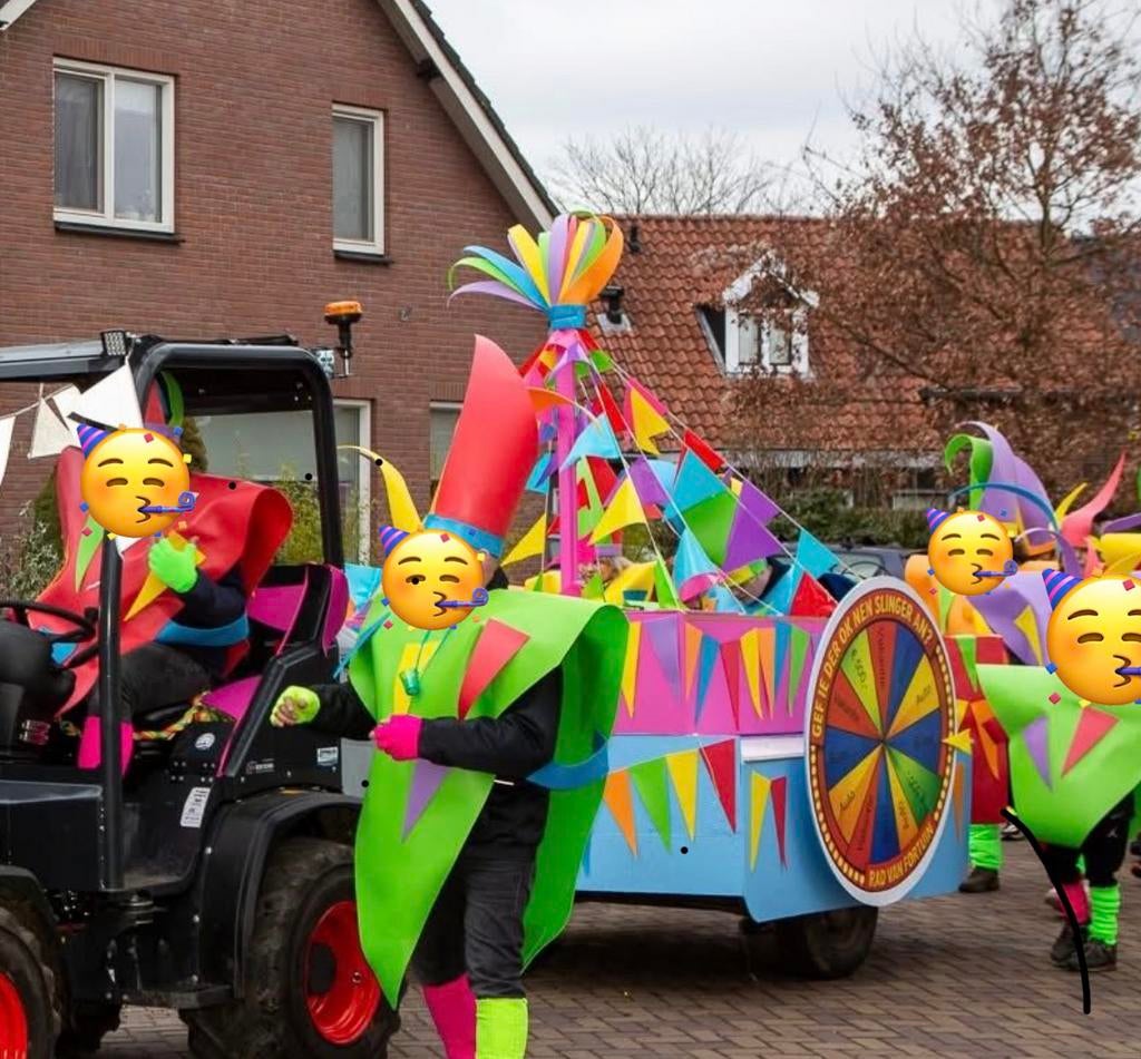 Foam Carnavalskleding: 18 volwassen & 4 kinder slingerpakken, Ophalen, Carnaval, Maat 42/44 (L), Zo goed als nieuw