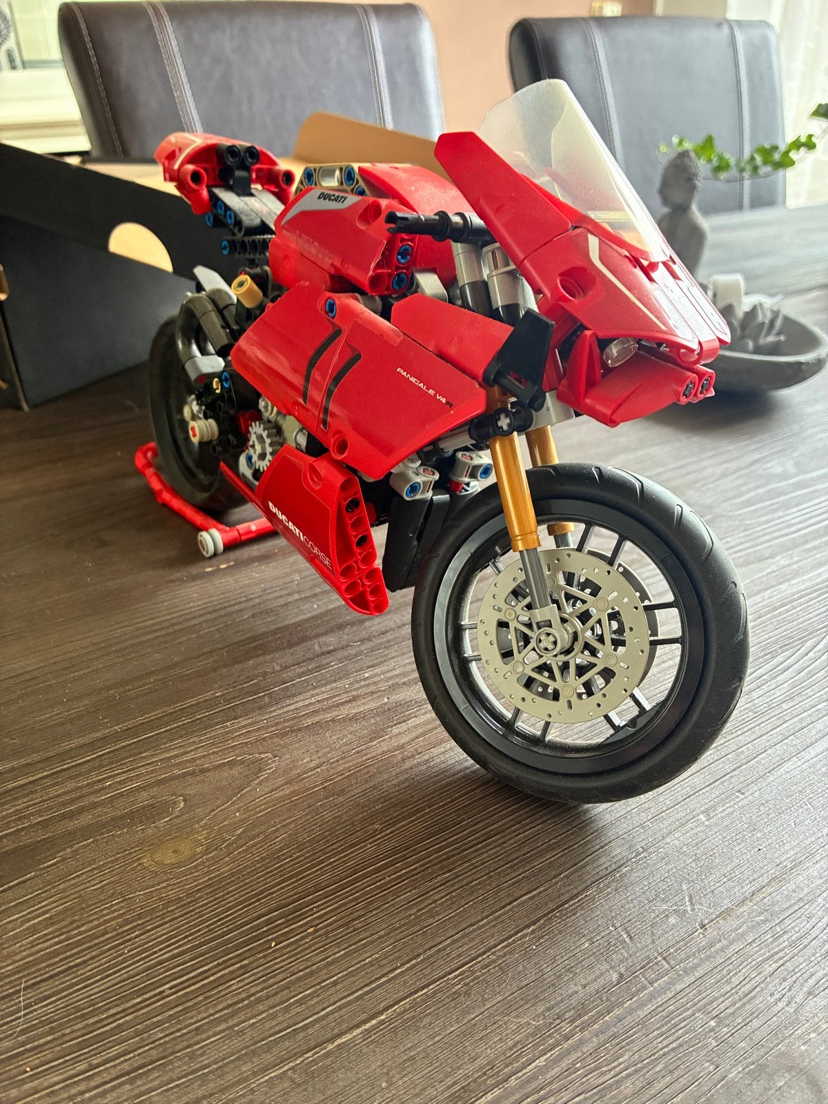 LEGO Technic Ducati Panigale V4 R -, Ophalen of Verzenden, Zo goed als nieuw