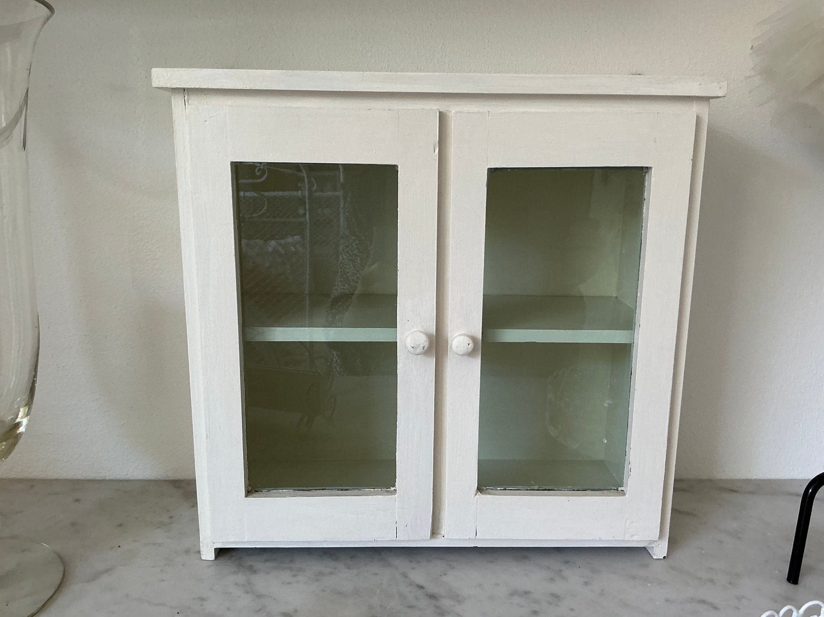 Brocante vitrine kastje wit, 75 tot 150 cm, Raamkozijn, Ophalen of Verzenden, Zo goed als nieuw