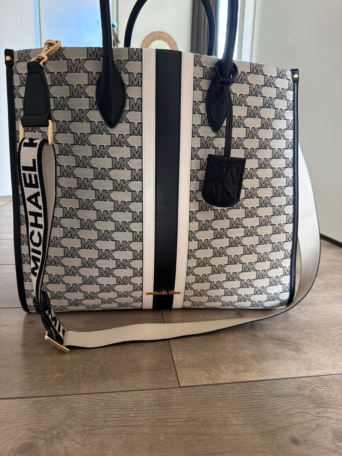 Michael Kors Shopper Zwart/Wit met MK-logo en schouderband, Ophalen, Zo goed als nieuw, Zwart, Shopper