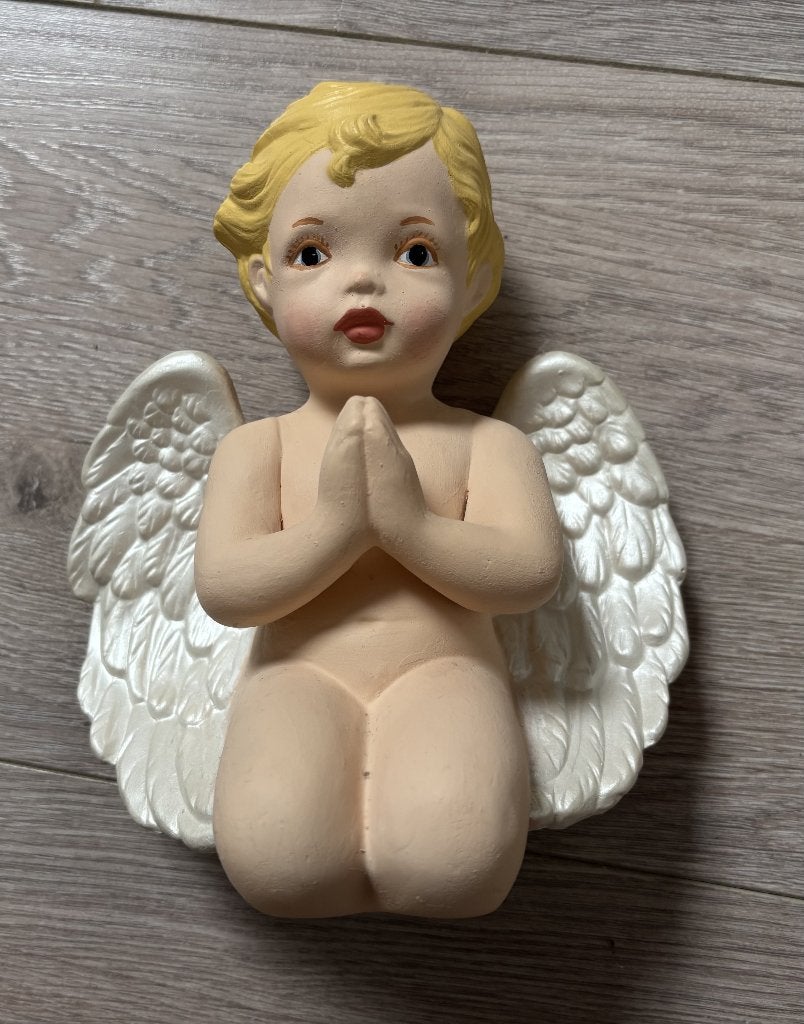 Keramieke engel met glanzende vleugels, Verzamelen, Beelden en Beeldjes, Ophalen of Verzenden, Zo goed als nieuw