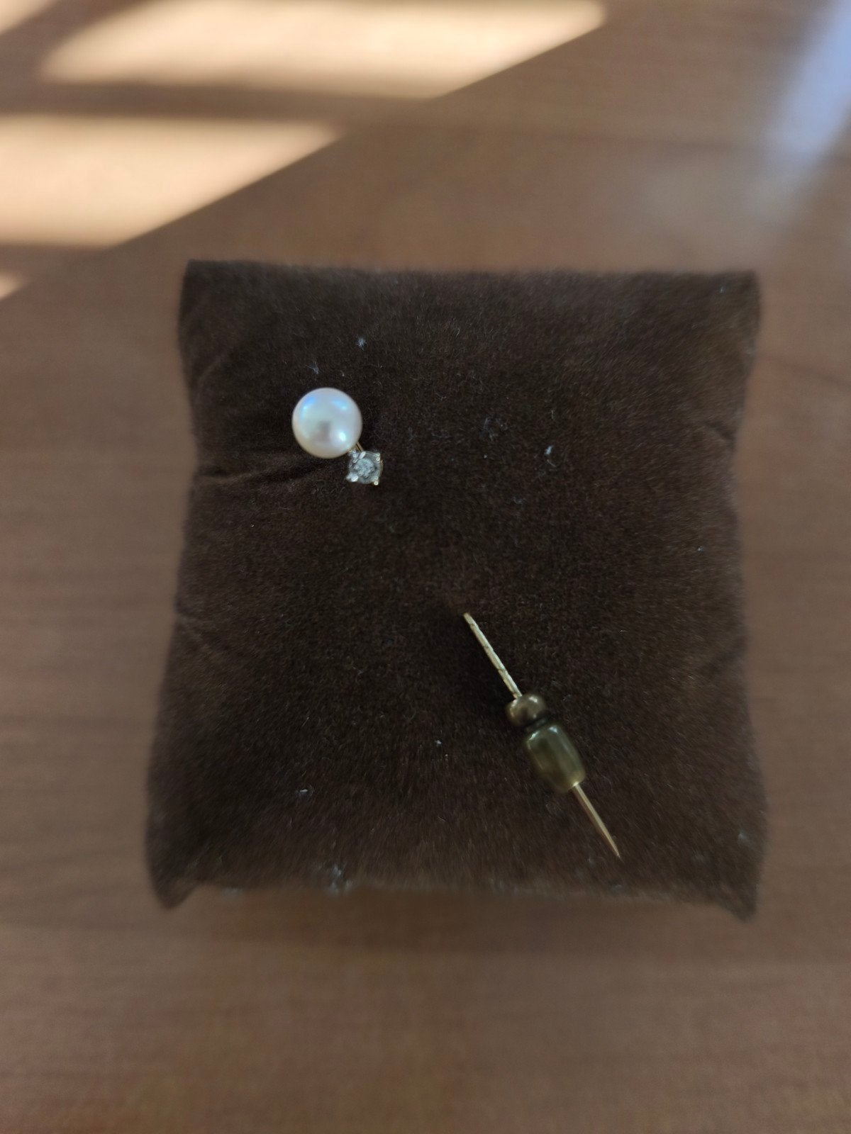 Elegante  speld met parel en diamantje, Overige materialen, Wit, Ophalen of Verzenden, Zo goed als nieuw