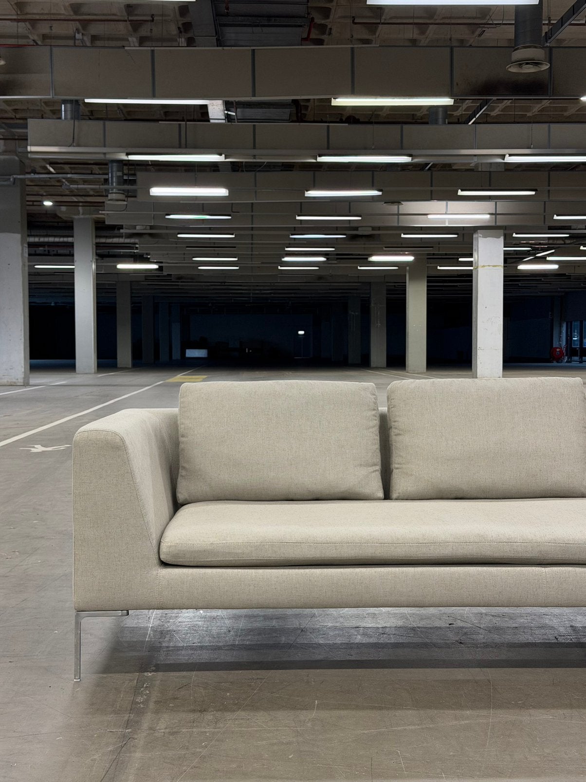 B&B Italia Charles Clay | 270cm | Linnen blend | NIEUWSTAAT, Metaal, 250 tot 300 cm, Driepersoons, 75 tot 100 cm