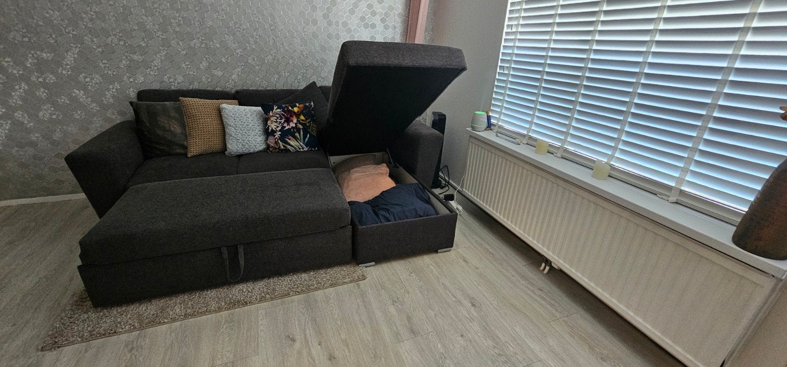 hoek en ligbank, Ophalen, Zo goed als nieuw, Stof