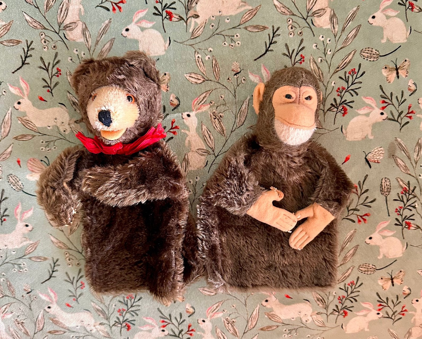 Twee oude Steiff handpoppen, Teddy Baby en Jocko aap, Ophalen of Verzenden, Zo goed als nieuw, Stoffen beer, Steiff