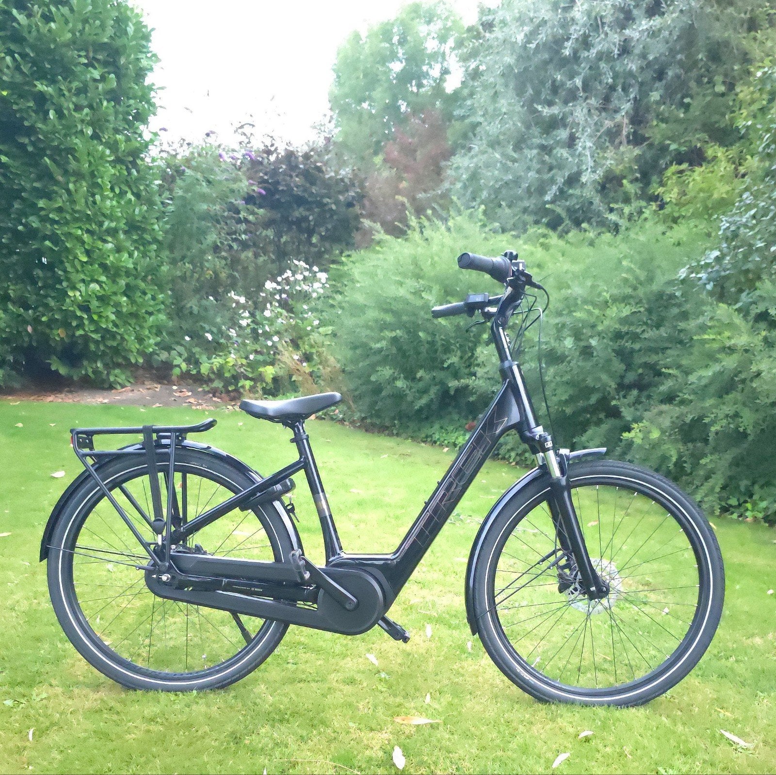 E-bike Trek District+ 2 / 2025 / 292 km!!!, Zo goed als nieuw, 47 tot 51 cm, 50 km per accu of meer, Ophalen
