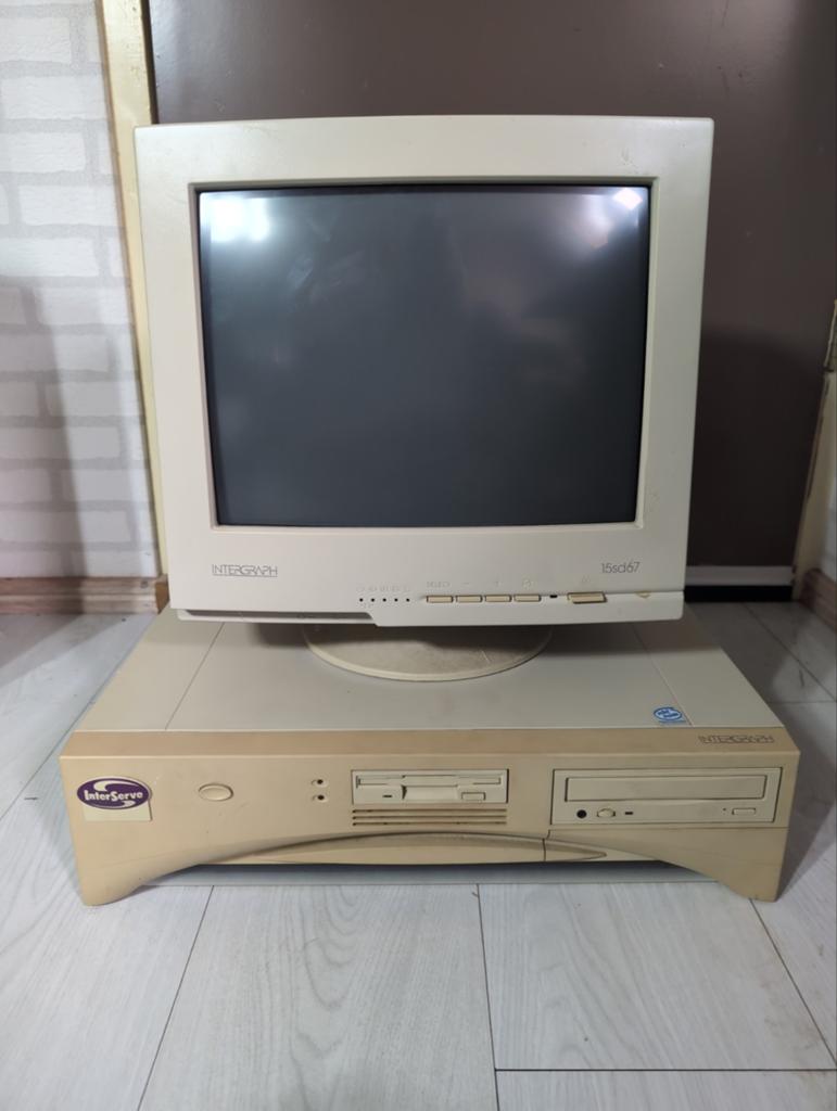Intergraph InterServe 605 Dual Pentium Pro + CRT, Computers en Software, Vintage Computers, Ophalen, Intergraph