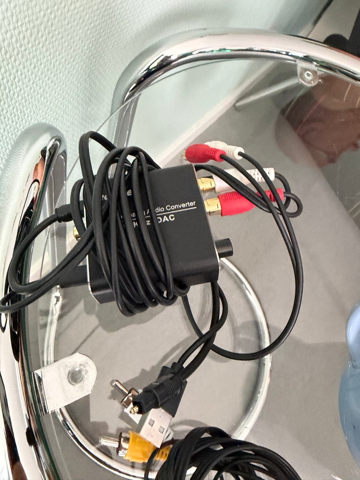 Digitale naar Analoge Audio Converter (DAC) met kabels, Ophalen, Gebruikt
