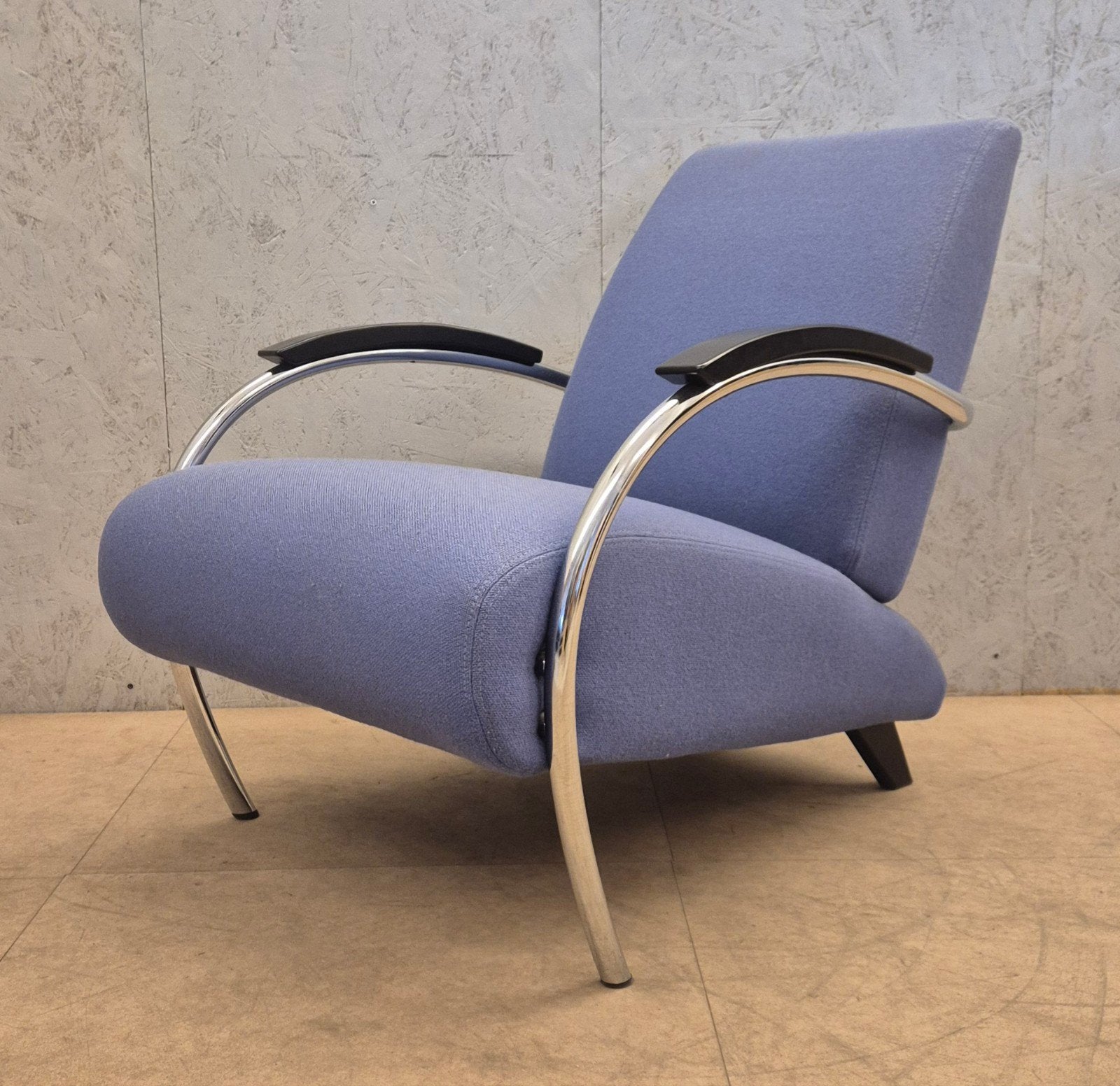 Gelderland design fauteuil – chroom & blauwe stof, Ophalen, Minder dan 75 cm, Zo goed als nieuw, Postmodernisme