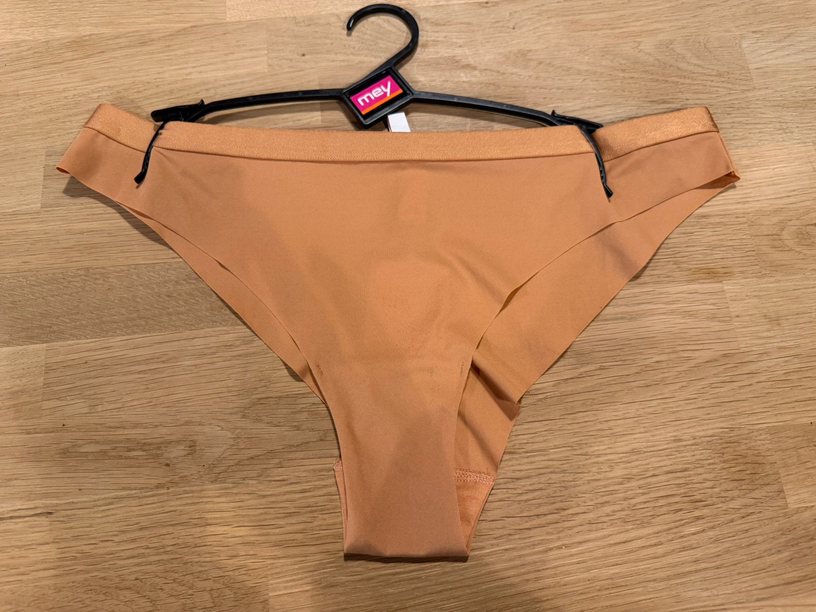 Mey string 42 NIEUW!! Nu €15, Ophalen of Verzenden, Beige, String