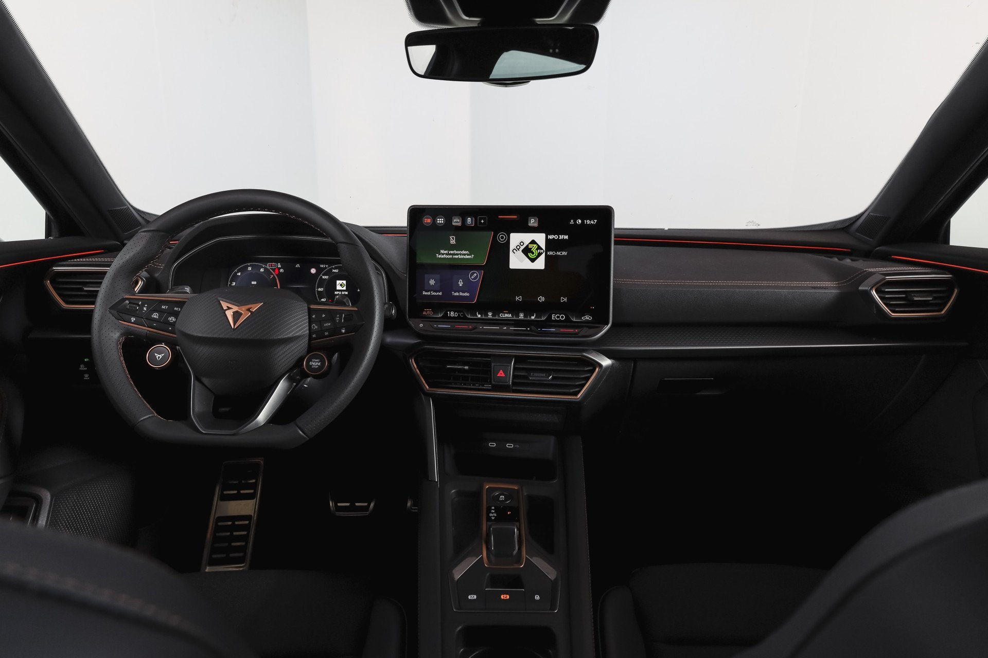 CUPRA Formentor 1.5 TSI e-Hybrid 204 PK Business | S/K-Panod, 12 maanden, Stof, Euro 6, 4 cilinders