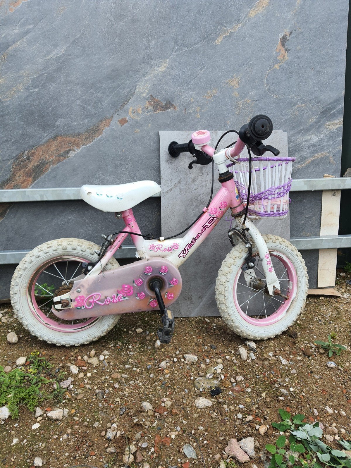 Roze kinderfiets met mandje, Fietsen en Brommers, Ophalen, Gebruikt, Onbekend, Minder dan 16 inch