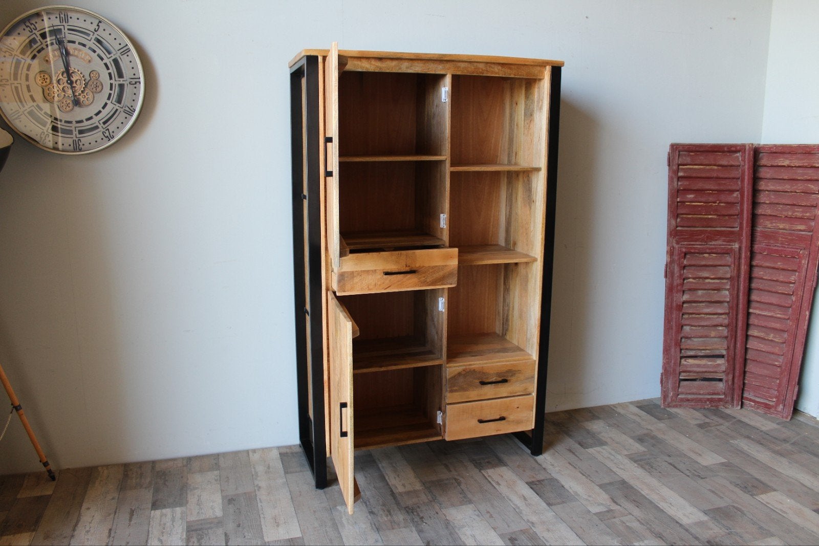 Foto 3 van Industriële Wandkast Mango Hout uit voorraad leverbaar!