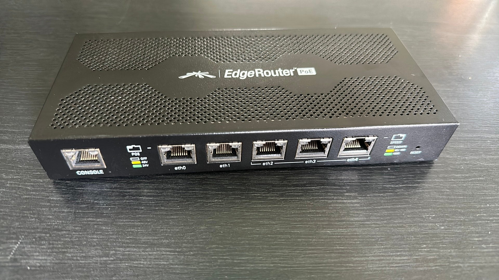 Ubiquiti Edgerouter ERPoe-5, Computers en Software, Ophalen of Verzenden, Zo goed als nieuw, Router