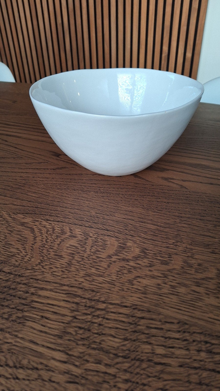 Witte schaal 'WATER' van Bowls and Dishes, Huis en Inrichting, Keuken | Servies, Ophalen of Verzenden, Gebruikt, Overige stijlen