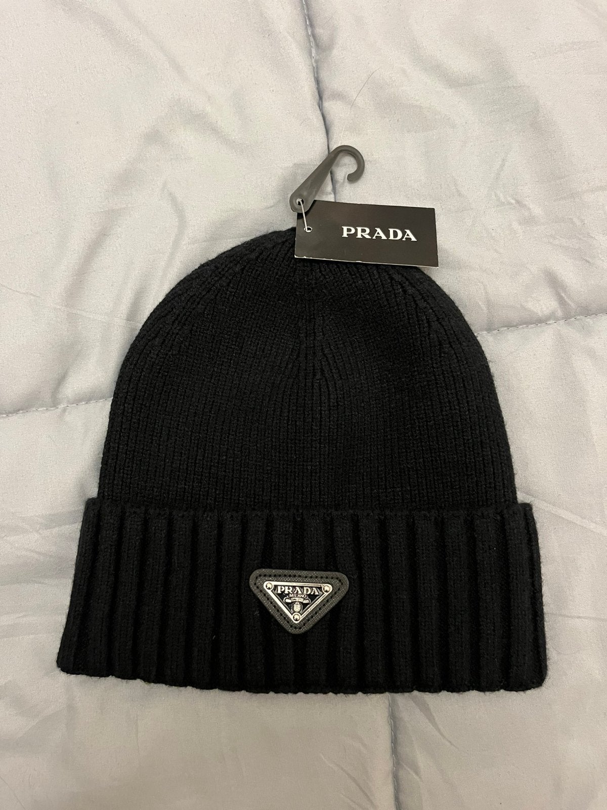 Nieuwe prada muts, Ophalen, Zo goed als nieuw, Overige maten, Muts