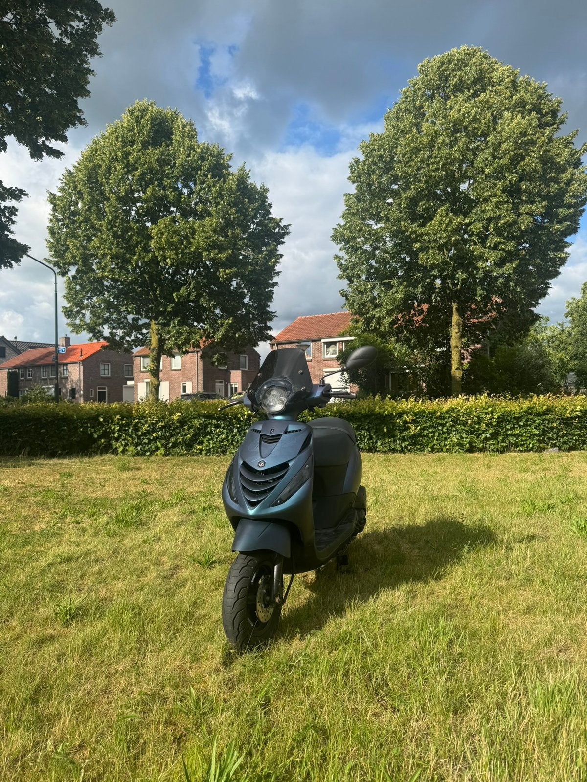 Piaggio Zip 4t 2015 brom geel kenteken, Fietsen en Brommers, Scooters | Piaggio, Ophalen, Zo goed als nieuw