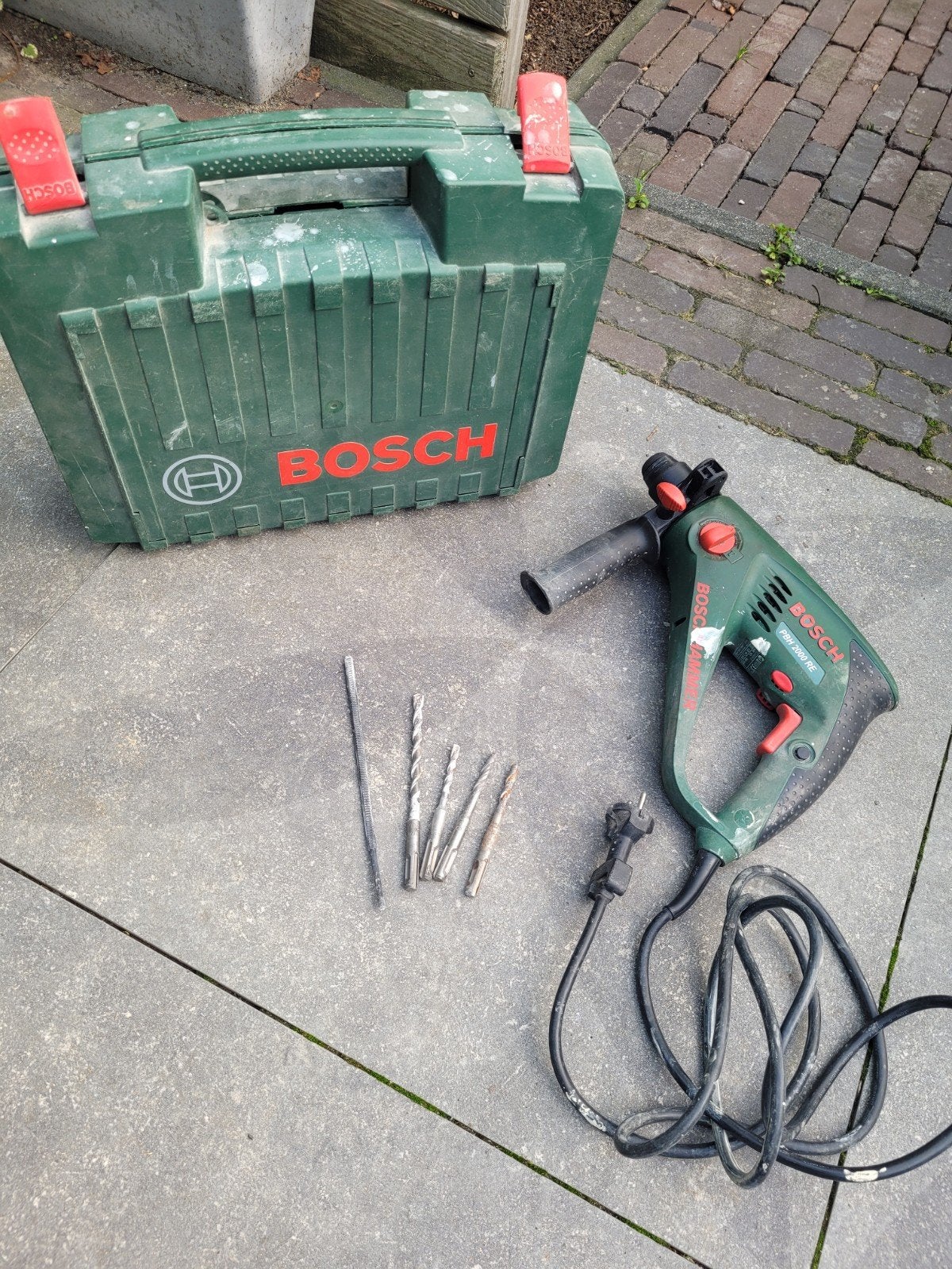 Bosch PBH 2000 RE Boorhamer met koffer en boren, Gebruikt, Boor- en/of Breekhamer, Ophalen of Verzenden, Variabele snelheid