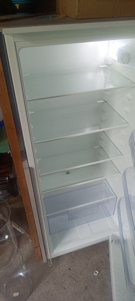 Zanussi inbouwkoelkast, Ophalen, 120 tot 140 cm, 200 liter of meer, Energieklasse A of zuiniger