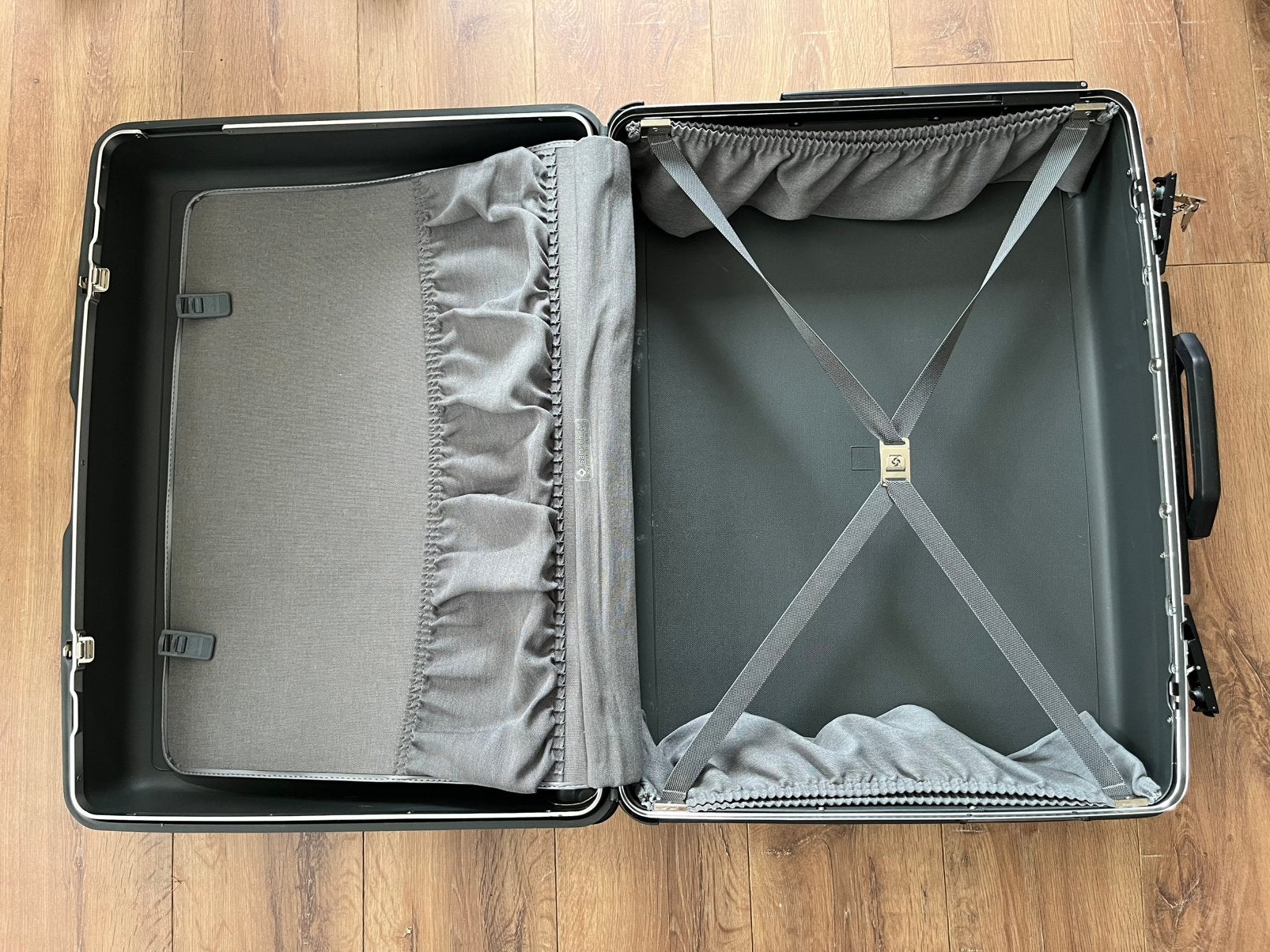 Samsonite harde koffer met wielen en slot, Gebruikt, Hard kunststof, 45 tot 55 cm, Slot