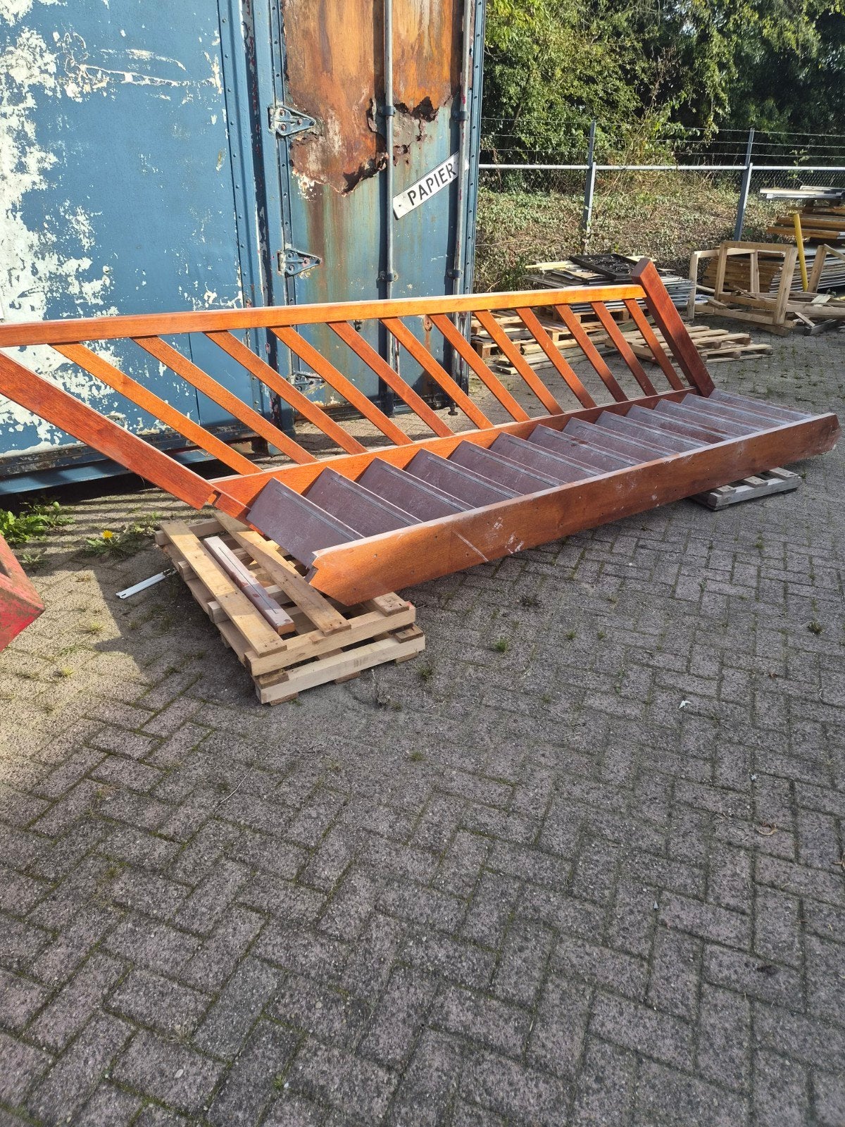 1 trap met leuning -  in Assen hoogte 2.77 verdieping, Ophalen, Gebruikt, Trap, 2 tot 4 meter