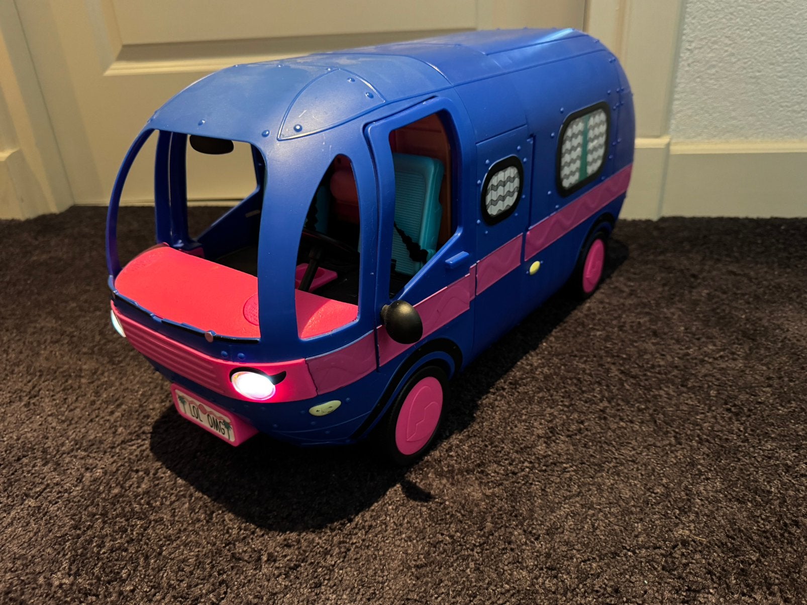 LOL Surprise 4-in-1 Glamper Camper, Kinderen en Baby's, Speelgoed | Speelgoedvoertuigen, Zo goed als nieuw, Ophalen